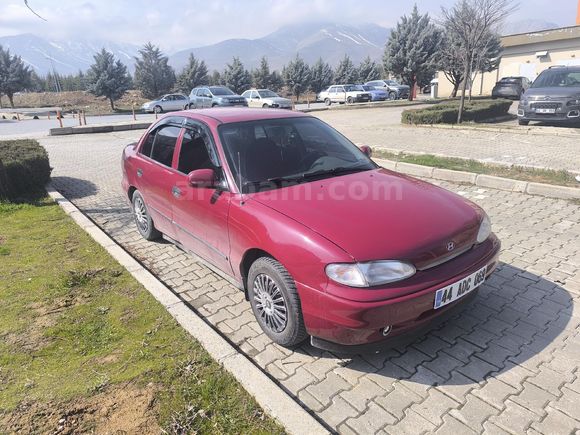 öğretim elemanindan temiz  1997 model yumurta kasa Hyundai accent