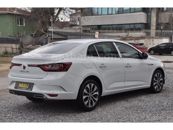 2025 RENAULT MEGANE (senetle taksitlendirme seçeneğimiz vardır)