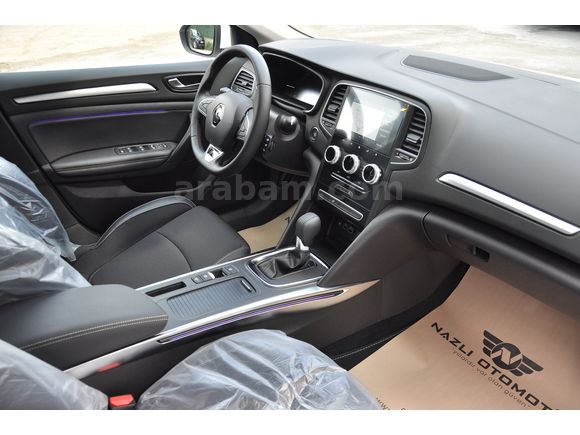 2025 RENAULT MEGANE (senetle taksitlendirme seçeneğimiz vardır)