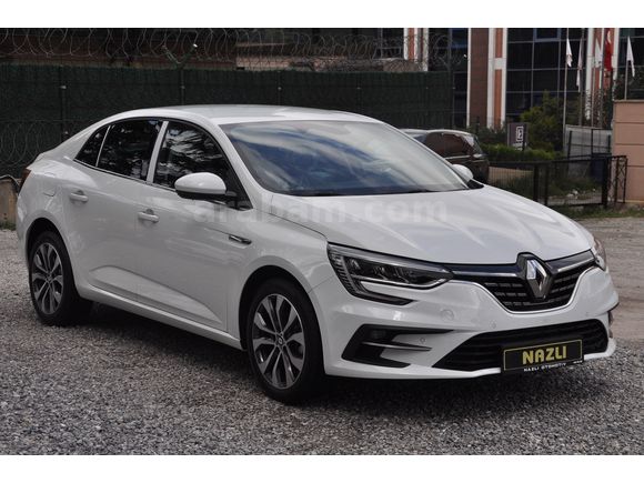 2025 RENAULT MEGANE (senetle taksitlendirme seçeneğimiz vardır)
