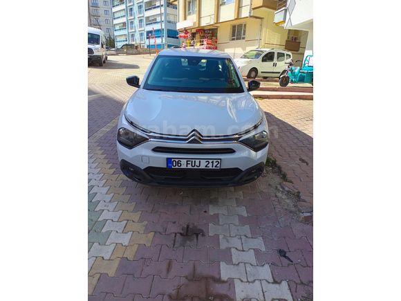Sahibinden Citroen C4 X 1.2 PureTech Feel Bold 2024 Model  16.000 km Beyaz