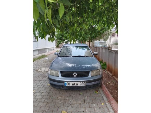 Sahibinden Volkswagen Passat 1.8 Comfortline 2000 Model  375.000 km Mavi