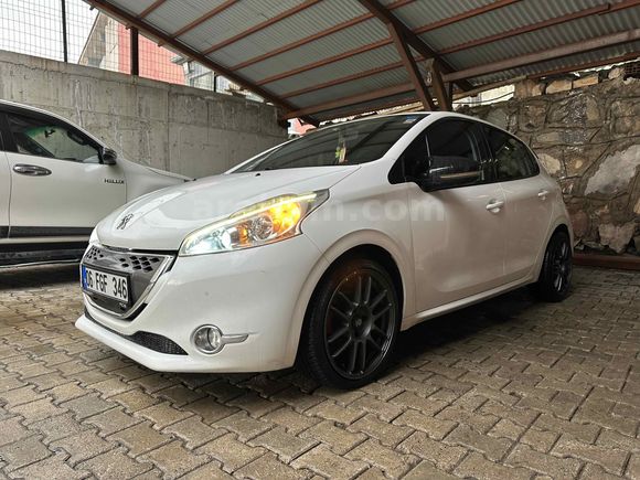 Sahibinden Peugeot 208 1.4 HDi Active 2013 Model 