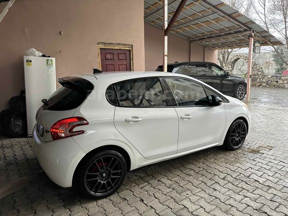 Sahibinden Peugeot 208 1.4 HDi Active 2013 Model 