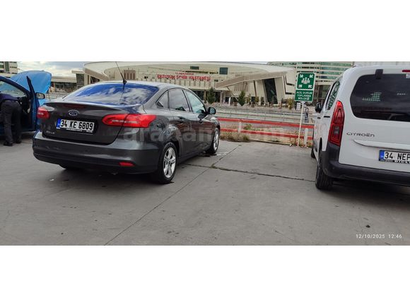 Sahibinden Ford Focus 1.6 Ti-VCT Style 2015 Model