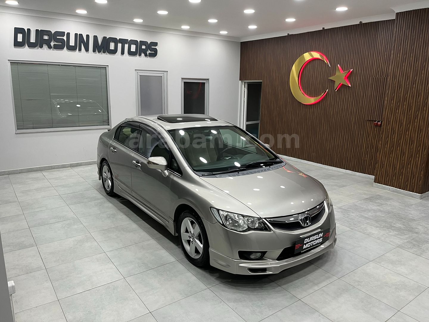 DEĞİŞENSİZ TRAMERSİZ KAZASIZ GÜNEŞ YANIKSIZ ÇİZİKSİZ FULL AKSESUARLI ELEGANCE HONDA