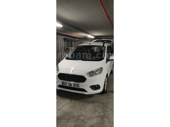 Sahibinden otomobil ruhsatlı Ford Tourneo Courier 1.5 TDCi Titanium 2020 Model Ankara 53.000 km Beyaz