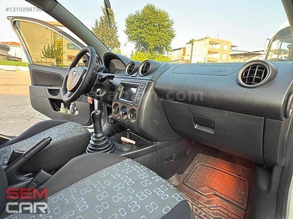SEMCARDAN FORD FİESTA