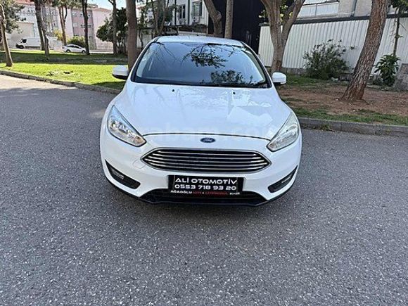 ALI OTOMOTIVDEN 2015 FORD FOCUS OTOMATIK DÜŞÜK KILOMETRE