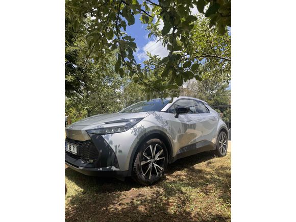 Sahibinden Toyota C-HR 1.8 Hybrid Passion 2024 Model 
