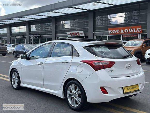 145.000KM HYUNDAİ İ30 1.6CRDİ ELİT CAM TAVAN BEYAZ İÇİ KREM