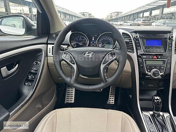 145.000KM HYUNDAİ İ30 1.6CRDİ ELİT CAM TAVAN BEYAZ İÇİ KREM