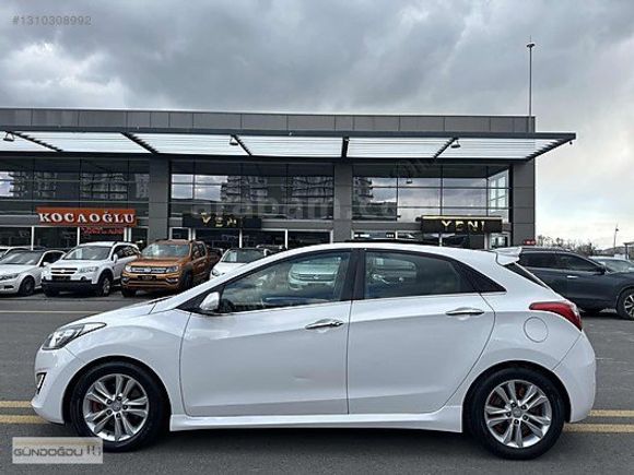 145.000KM HYUNDAİ İ30 1.6CRDİ ELİT CAM TAVAN BEYAZ İÇİ KREM