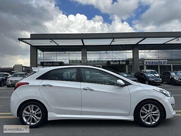 145.000KM HYUNDAİ İ30 1.6CRDİ ELİT CAM TAVAN BEYAZ İÇİ KREM