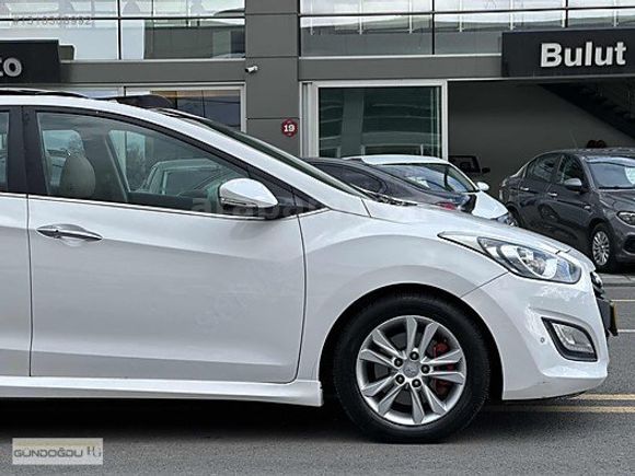 145.000KM HYUNDAİ İ30 1.6CRDİ ELİT CAM TAVAN BEYAZ İÇİ KREM