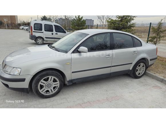 Sahibinden Volkswagen Passat 1.8 Trendline 2000 Model