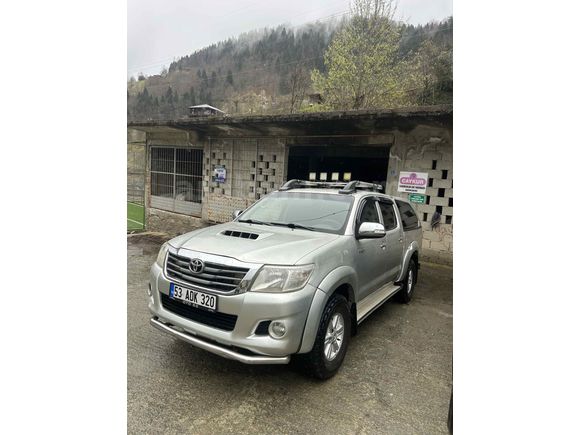 Sahibinden Toyota Hilux 2.5 D-4D 4x4 Adventure 2012 Model 