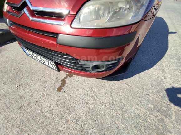 Sahibinden Citroen C4 1.6 HDi SX 2006 Model  152.000 km Kırmızı