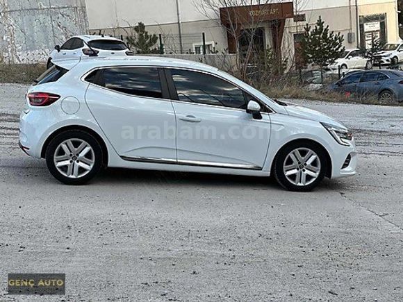 0.68 KREDİ İMKANI İLE GENÇ AUTO'DAN HATASIZ BOYASIZ CLİO