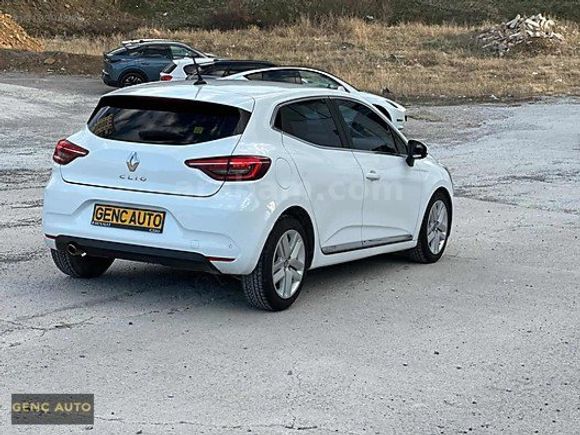 0.68 KREDİ İMKANI İLE GENÇ AUTO'DAN HATASIZ BOYASIZ CLİO