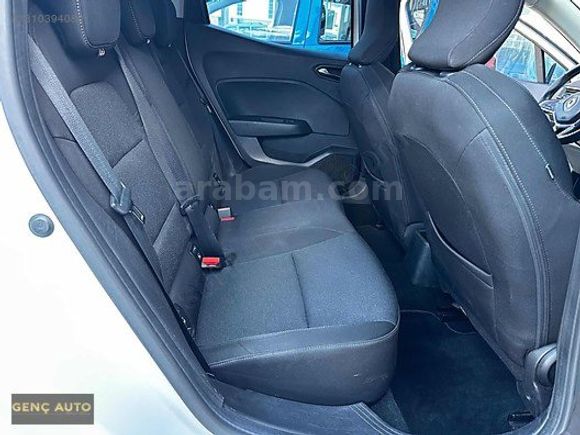 0.68 KREDİ İMKANI İLE GENÇ AUTO'DAN HATASIZ BOYASIZ CLİO