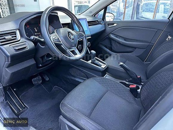 0.68 KREDİ İMKANI İLE GENÇ AUTO'DAN HATASIZ BOYASIZ CLİO