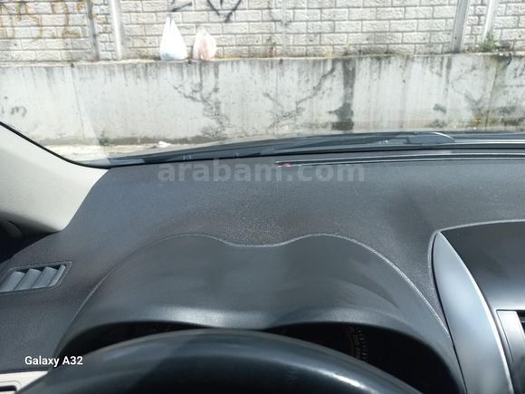 Toyota Corolla 1.4 D-4D Elegant 2011 Model Yeni Muayeneli