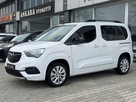 2022 BOYASIZ OPEL COMBO 1.5 D ULTIMATE AT8 OTOMATİK+CAMTAVAN