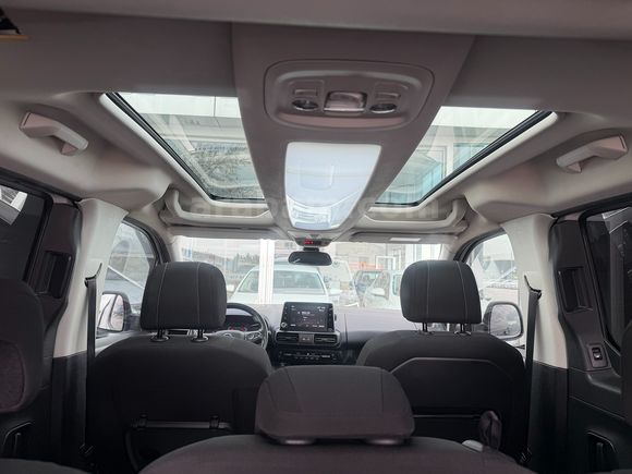 2022 BOYASIZ OPEL COMBO 1.5 D ULTIMATE AT8 OTOMATİK+CAMTAVAN