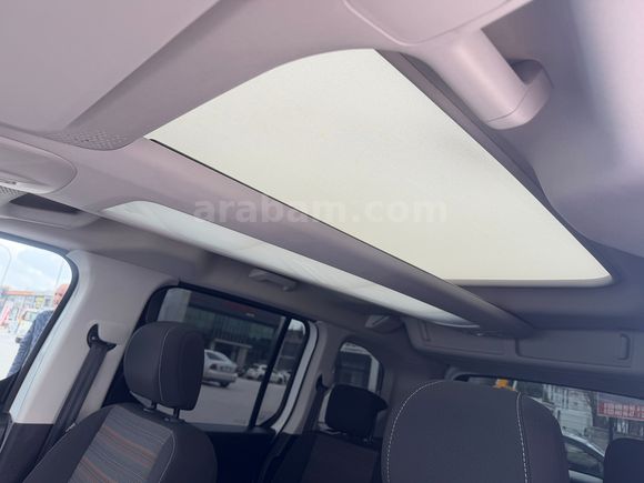 2022 BOYASIZ OPEL COMBO 1.5 D ULTIMATE AT8 OTOMATİK+CAMTAVAN