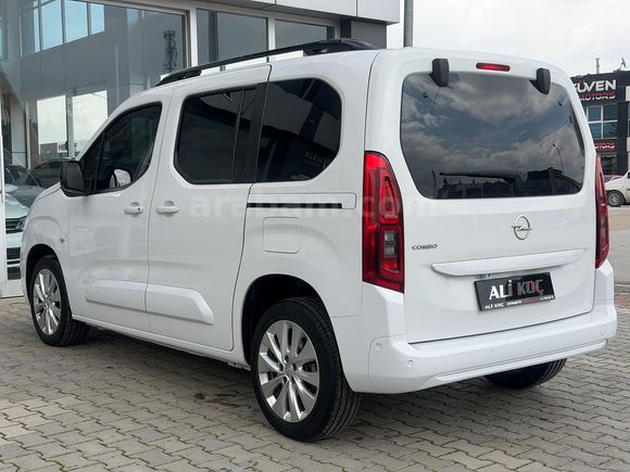 2022 BOYASIZ OPEL COMBO 1.5 D ULTIMATE AT8 OTOMATİK+CAMTAVAN