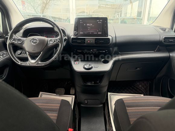 2022 BOYASIZ OPEL COMBO 1.5 D ULTIMATE AT8 OTOMATİK+CAMTAVAN