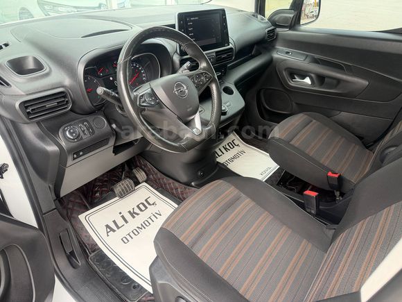 2022 BOYASIZ OPEL COMBO 1.5 D ULTIMATE AT8 OTOMATİK+CAMTAVAN