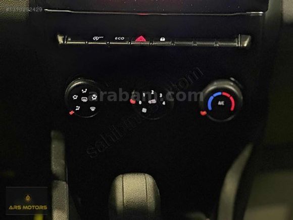 ARS'DEN 2021 CLİO 1.0 TCE X-TRONİC TESLA-EKRAN SERVİS BAKMLI