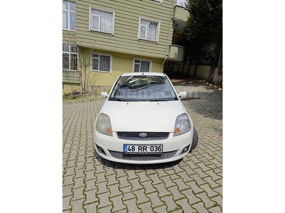 MODEL YÜKSELTECEĞİM İÇİN BAKIMLI VE MASRAFSIZ FORD FIESTA