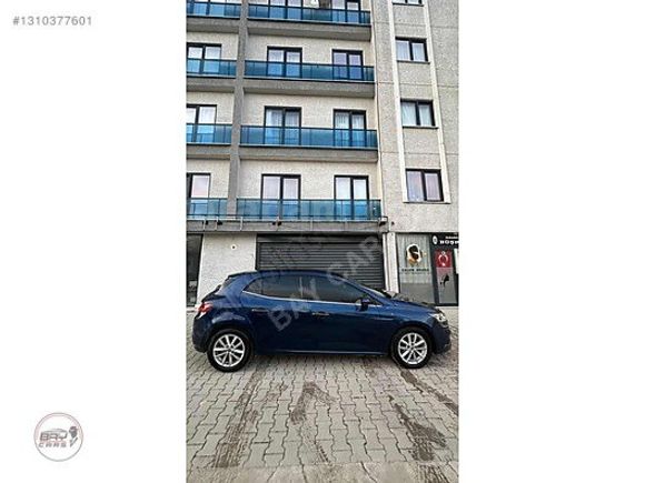 BAY CARSII LANSMAN RENK!! KAPUT TAVAN ORJİNAL MEGANE HB 1.5DCİ