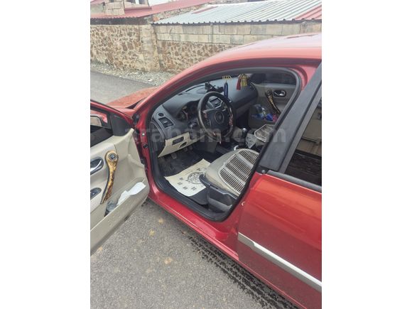 Sahibinden Renault Megane 1.5 dCi Expression 2006 Model  343.332 km Bordo
