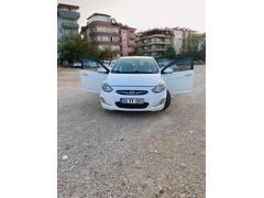 Sahibinden Hyundai Accent Blue 1.6 CRDI Mode 2012 Model