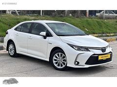 EMİR OTO'DAN 2021 TOYOTA COROLLA 1.8 HYBRİD DREAM BOYASIZ TEMİZ
