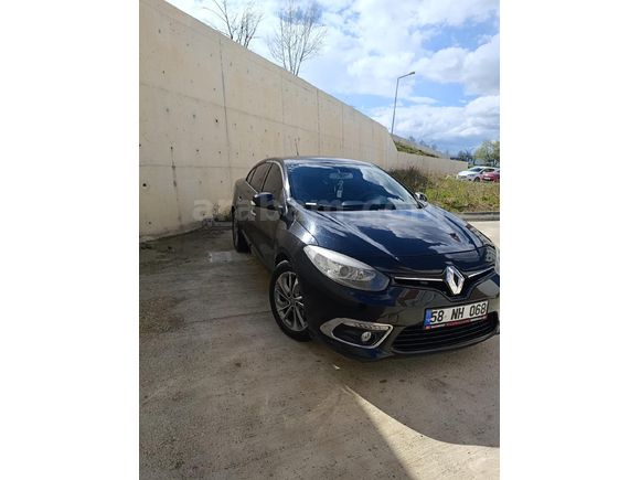 Sahibinden Boyasız Değişensiz  Renault Fluence 1.5 dCi Icon 2014 Model  180.000 km Siyah