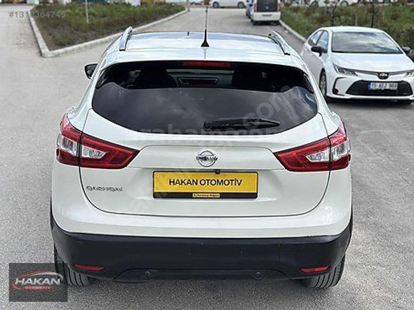 NİSSAN QASHQAİ 1.2 DİG-T SKY PACK CAM TAVANLI 171.000 KM