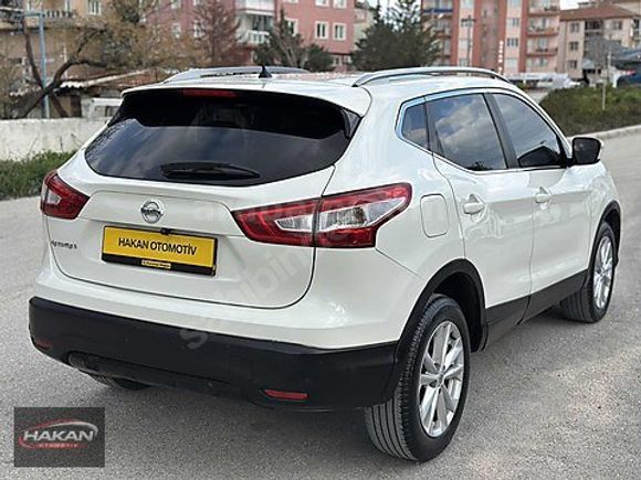 NİSSAN QASHQAİ 1.2 DİG-T SKY PACK CAM TAVANLI 171.000 KM