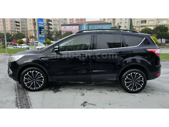 Sahibinden Ford Kuga 1.5 TDCi Style 2017 Model  99.000 km Siyah