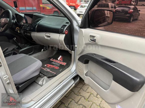 LANSMAN AUTO 2011 MİTSUBİSHİ L200 4X2 INVITE 289.000 KM