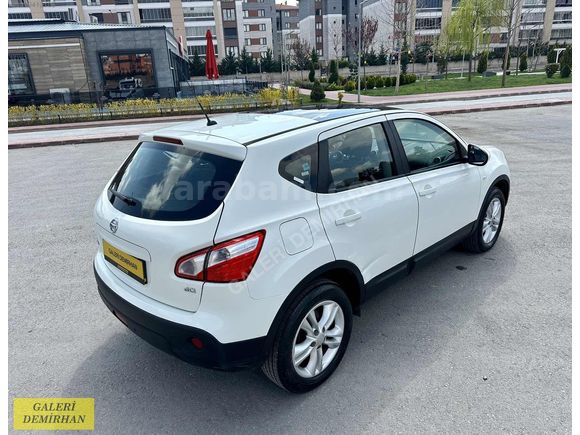 2012 MODEL 125 BİN KM DE CAM TAVANLI 110 HP QASHQAİ