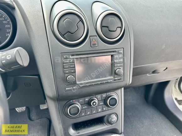 2012 MODEL 125 BİN KM DE CAM TAVANLI 110 HP QASHQAİ