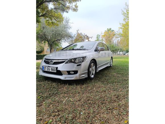 Sahibinden Honda Civic 1.6i VTEC Elegance 2010 Model