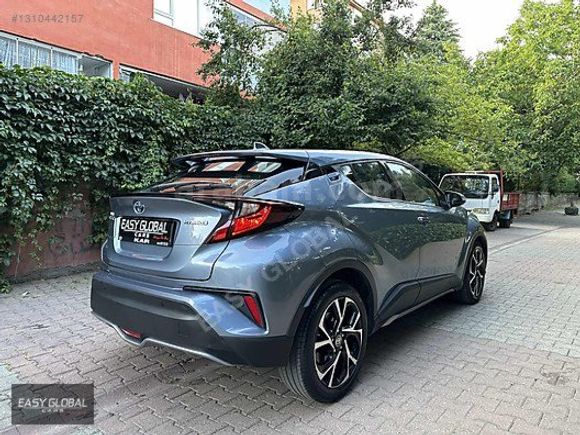TOYOYA CHR 1.8 HYBRID PASSION 42 BIN KM DE