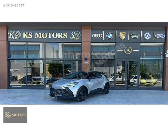 Galeriden Toyota C-HR 1.8 Hybrid Flame 2025 Model Antalya 6.001 km