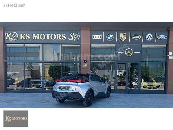 Galeriden Toyota C-HR 1.8 Hybrid Flame 2025 Model Antalya 6.001 km